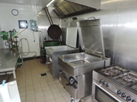 Salle de cuisine et autoclave