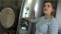 Joana Urbistondo, productrice de jus de pomme et cidre fermier